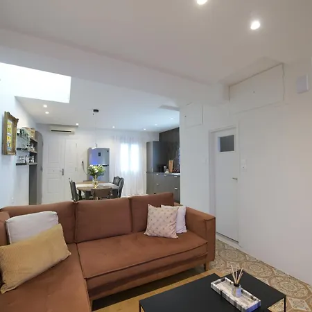 Apartment Basoula House *